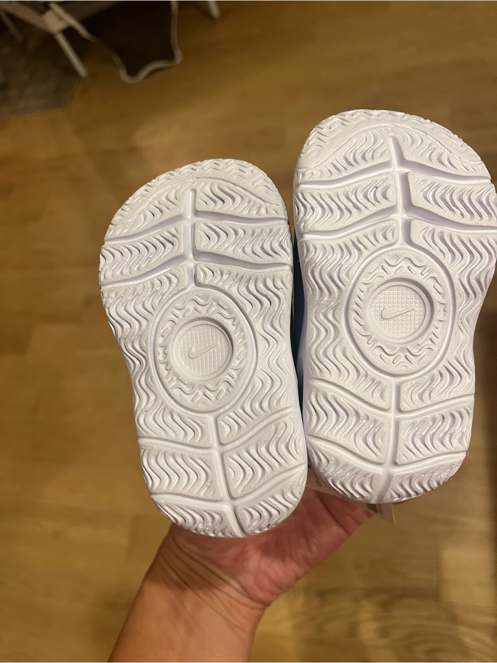 Baby Nike Flex Runner 3 in Size 4 - Picture 2 of 6